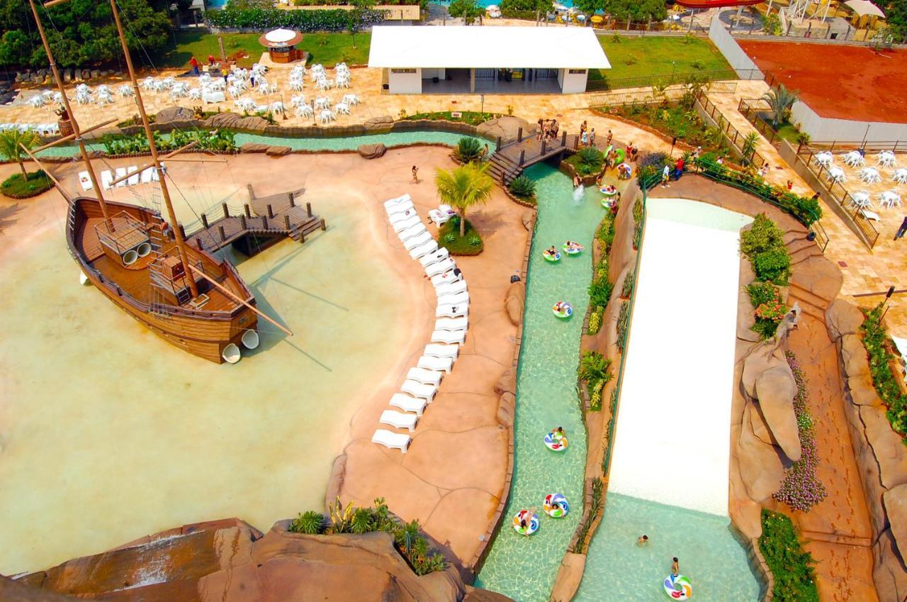 Caldas Novas Imperio Romano Com 1 Dia No Acqua Park Exterior photo