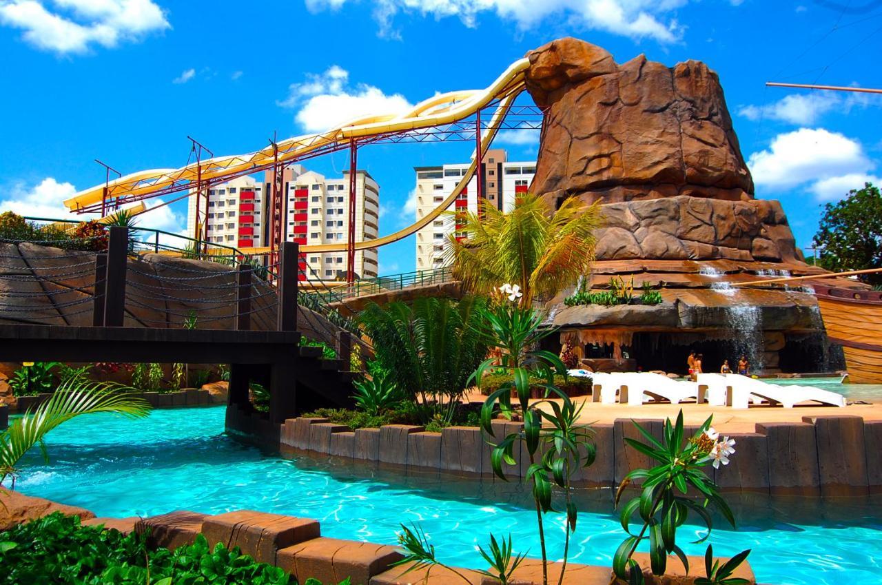 Caldas Novas Imperio Romano Com 1 Dia No Acqua Park Exterior photo