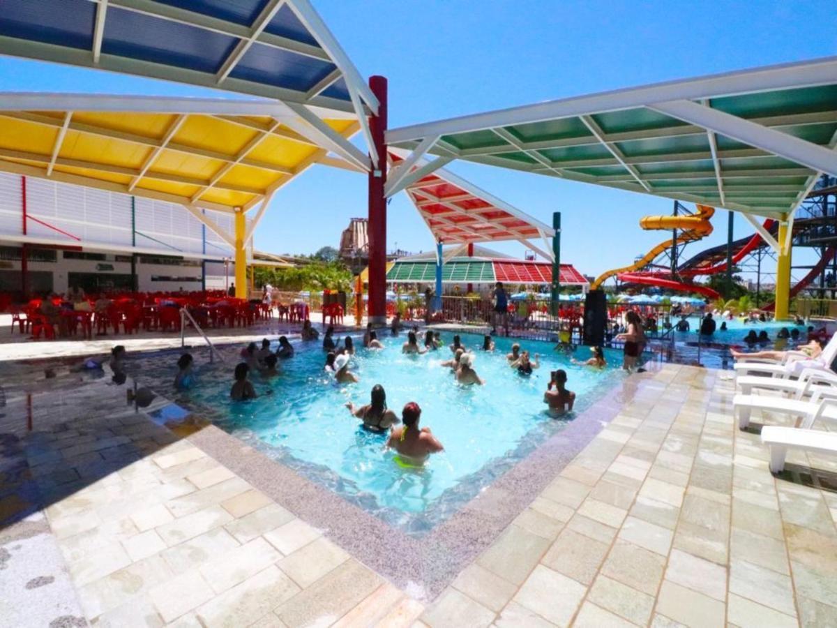 Caldas Novas Imperio Romano Com 1 Dia No Acqua Park Exterior photo